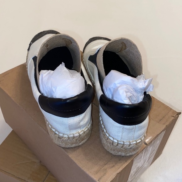 NEW Kendall + Kylie Shoe - Picture 2 of 4